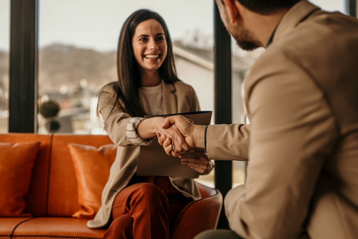 Home Buyers for Cash: A Practical Solution for Urgent Home Sales