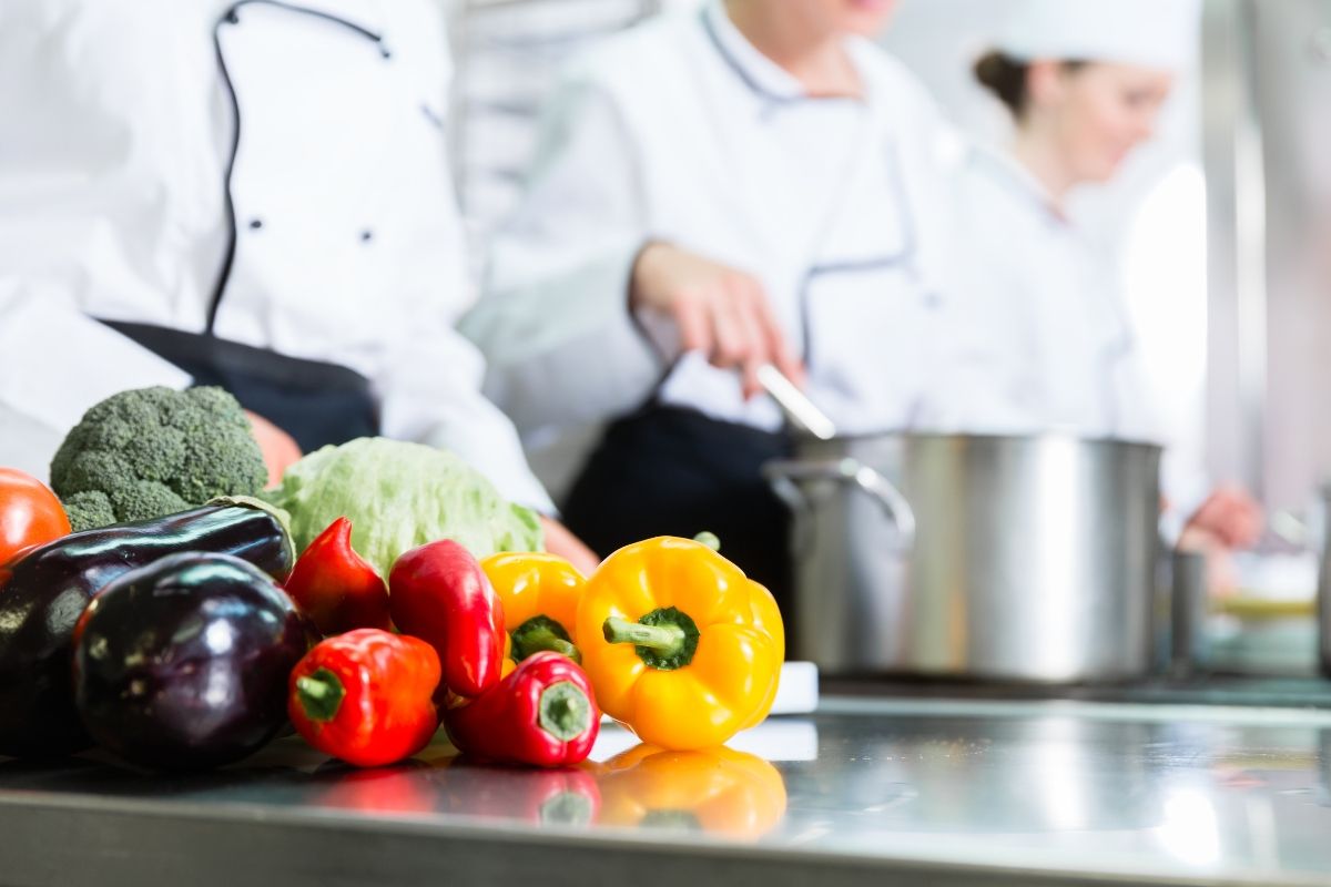 Complete Guide to Certificate 3 Commercial Cookery in Geelong