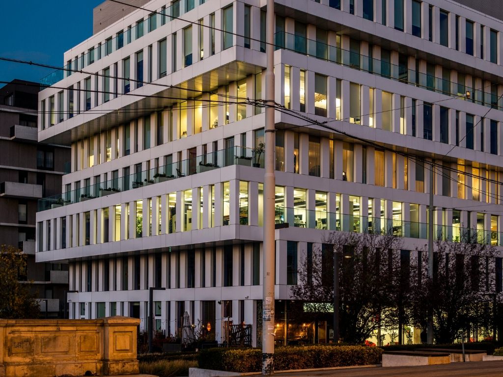 Hoe implementeer je een effectief ontruimingsplan voor bedrijven?