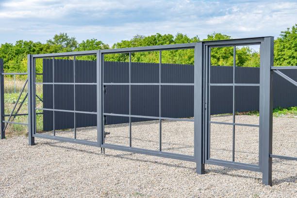 What Is a Single Swing Gate? A Complete Beginner’s Guide