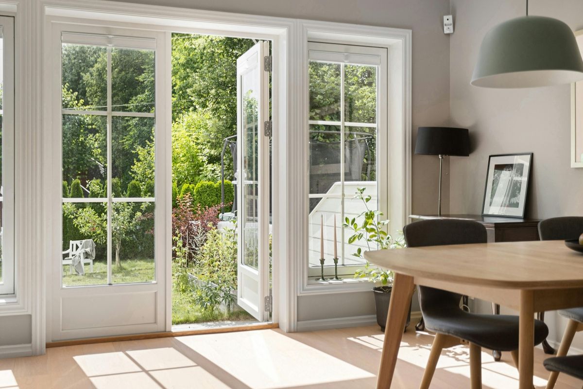 Why Architects Specify Thermally Broken Aluminium Windows for High-End Homes